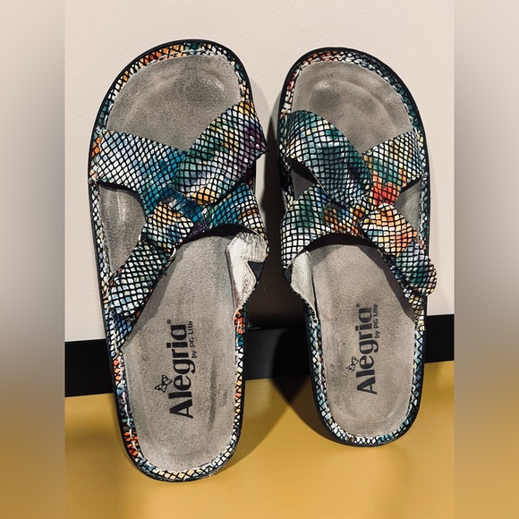 Alegria by PG Lite Sandals (PLEASE READ SIZING DETAILS) - Picture 4 of 14